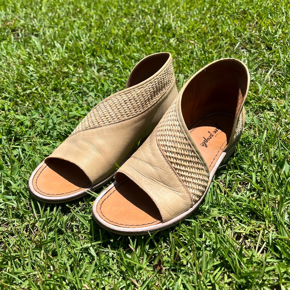 Free People Mont Blanc Tan Leather Slip-On Shoes